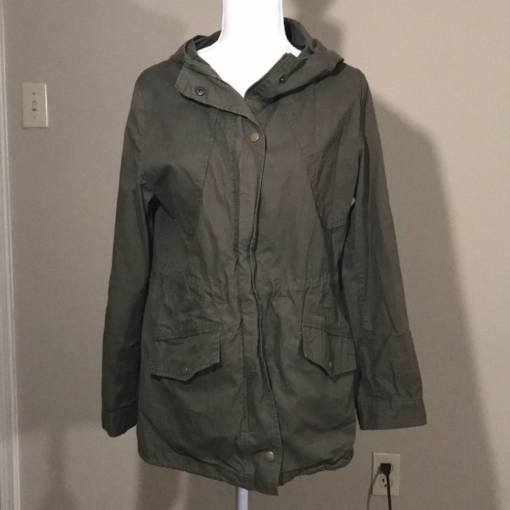 ‎Anorak olive green spring jacket